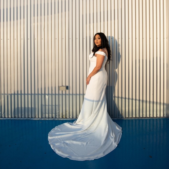 Wedding dress - Picture 4 of 5